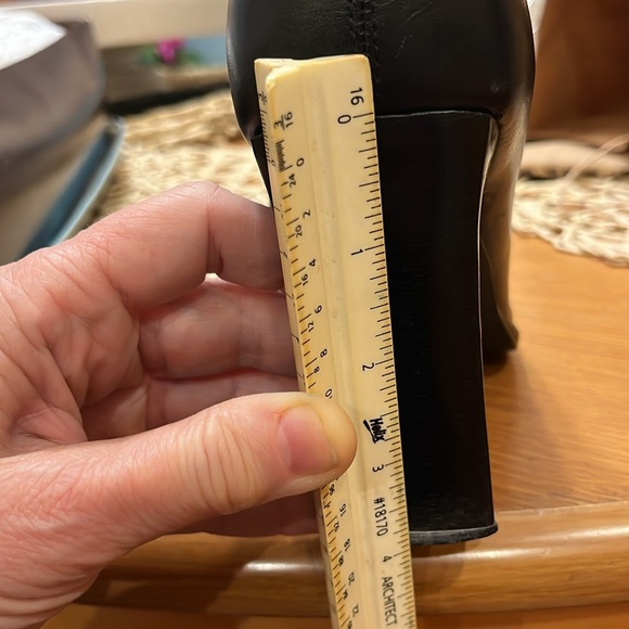 Steve Madden black, leather sides, zipper, high heel square toe boots size8 - Picture 5 of 5